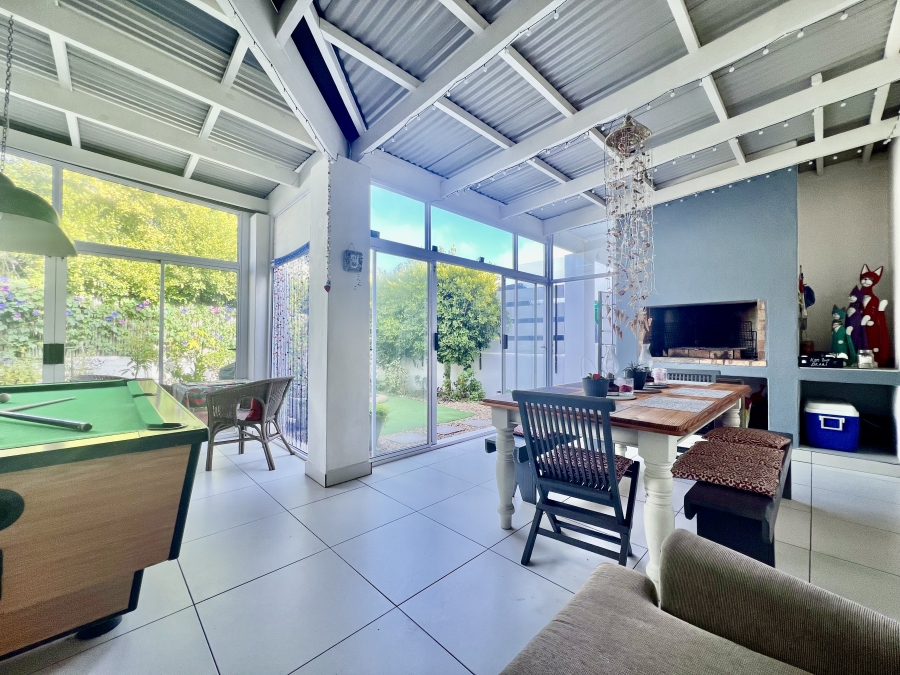 4 Bedroom Property for Sale in The Cove Western Cape
